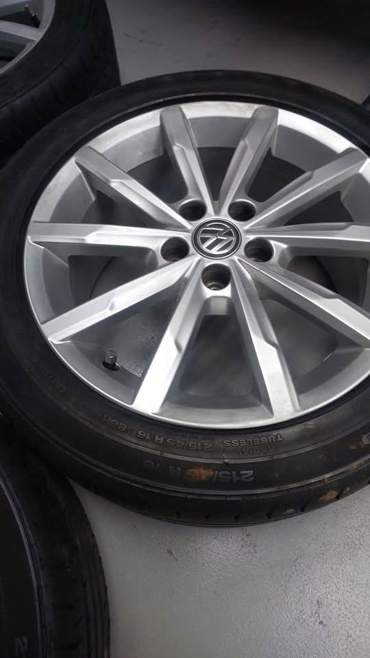 Mags & tyres: VW polo