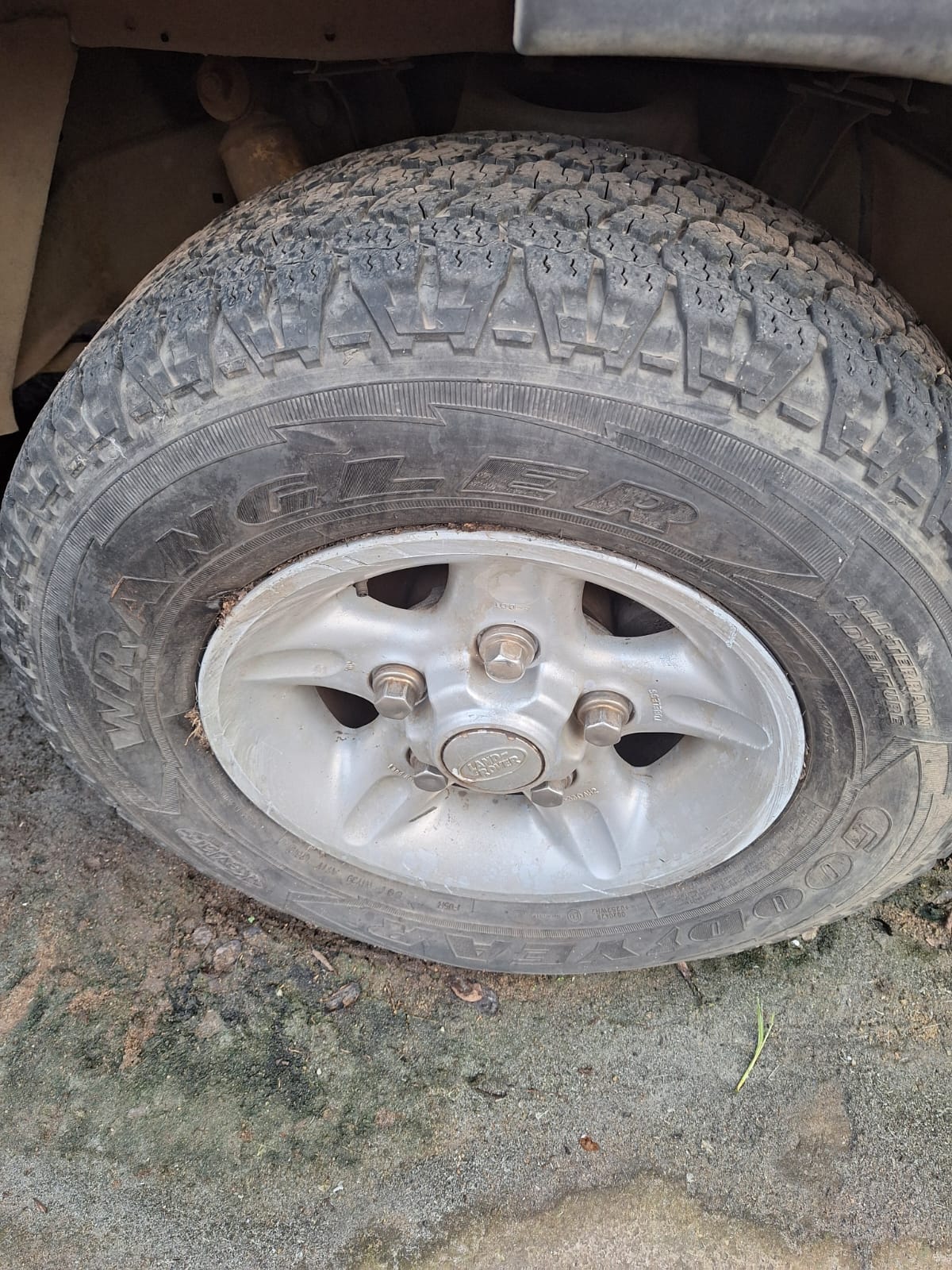 Land Rover for spares as is
