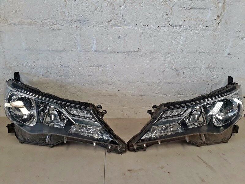 Toyota Rav4 Headlights 2013-2016