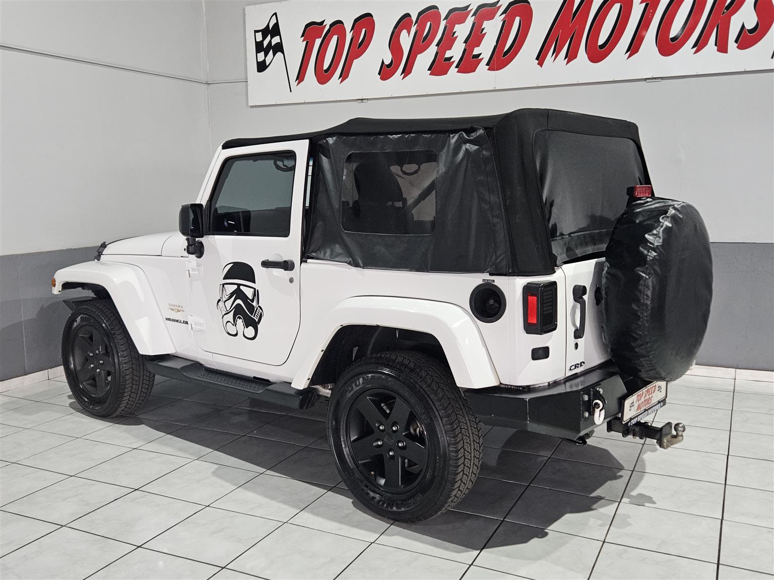 Used 2013 Jeep Wrangler 2.8CRD Sahara - Private Seller Used 2013 Jeep Wrangler 2.8CRD Sahara - Private Seller
