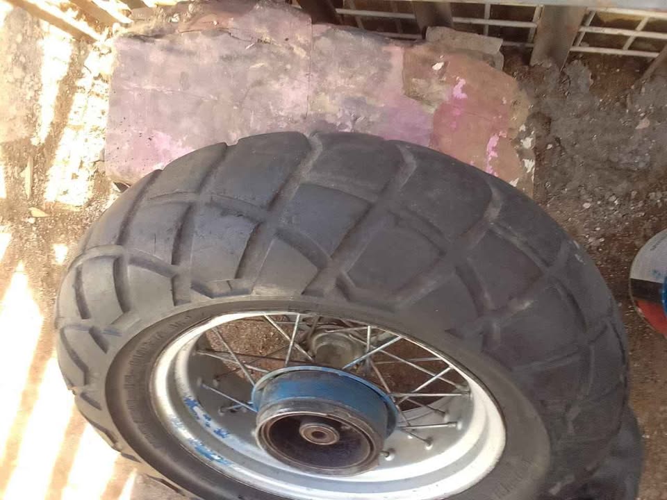 YAMAHA TW200 REAR WHEEL IN GOOD CONDITION