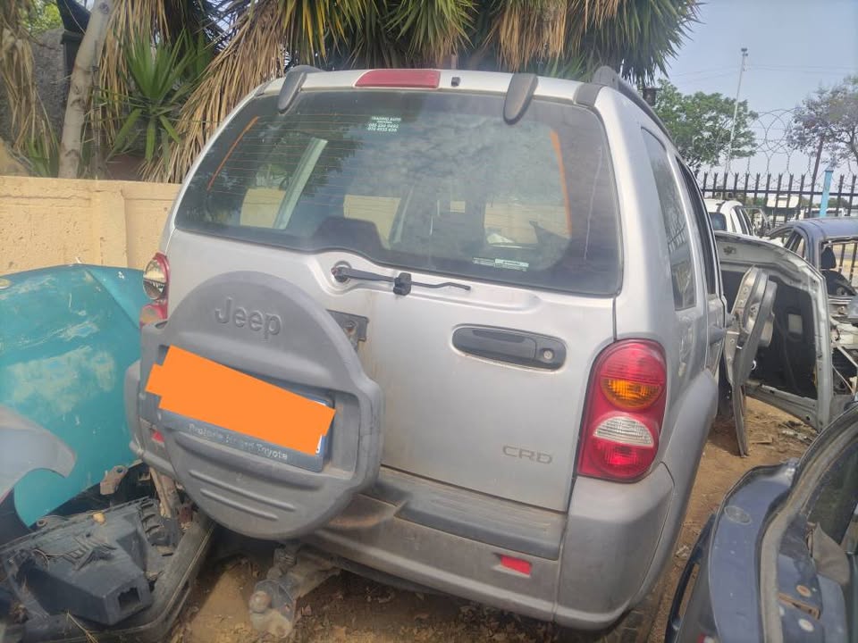 Jeep Cherokee stripping for spares - Private Seller Jeep Cherokee stripping for spares - Private Seller