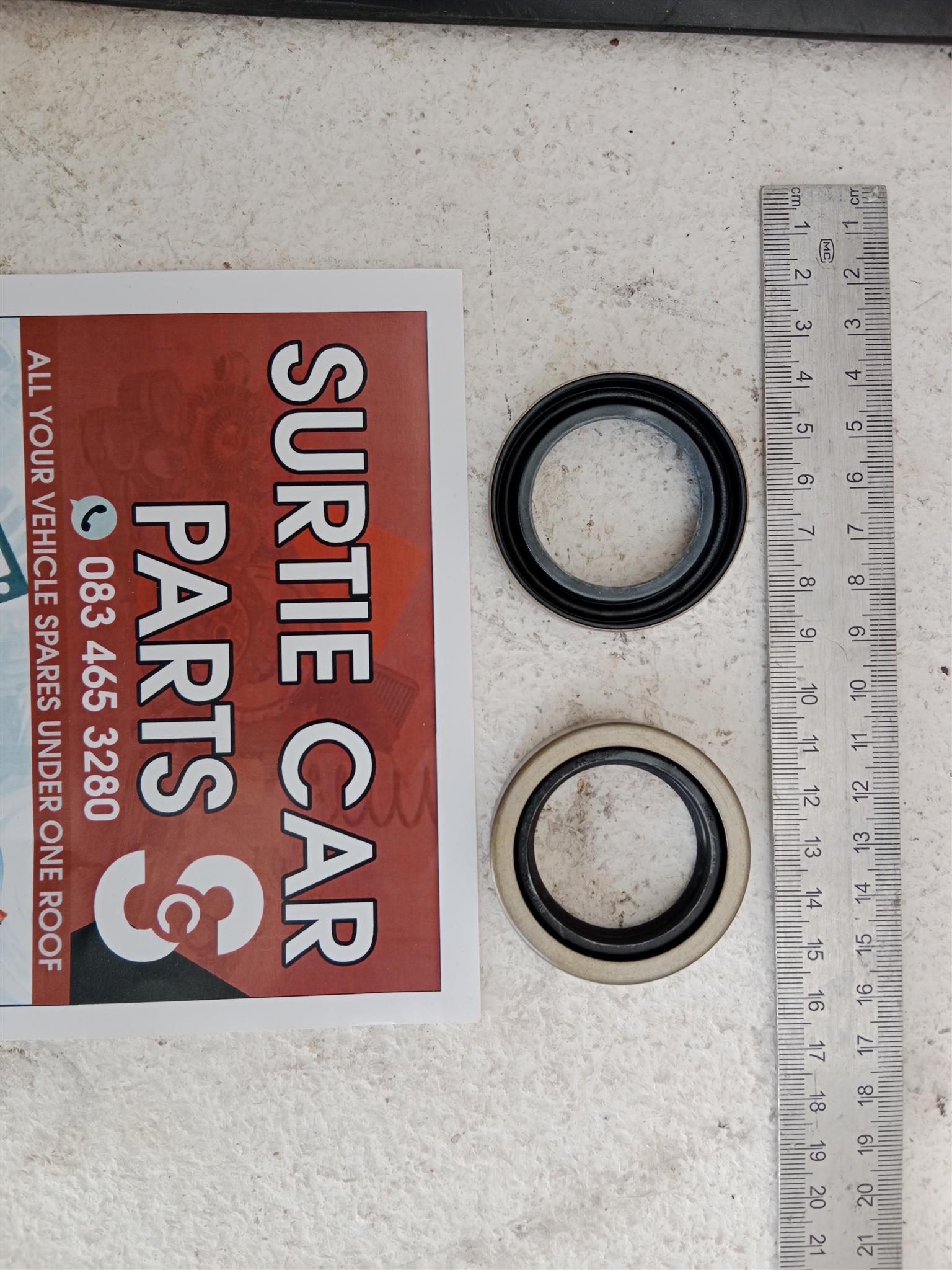 Toyota Land Cruiser 80 series front axle inner oil seals for sale - Private Seller Toyota Land Cruiser 80 series front axle inner oil seals for sale - Private Seller