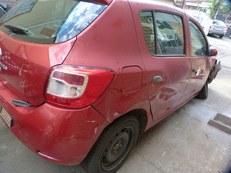 Renault Sandero 900T Manual Red - 2016 SPARESBOYZ STRIPPING FOR SPARES - Private Seller Renault Sandero 900T Manual Red - 2016 SPARESBOYZ STRIPPING FOR SPARES - Private Seller