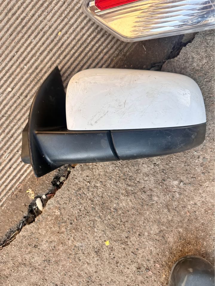 Ford ranger left side mirror - Private Seller Ford ranger left side mirror - Private Seller