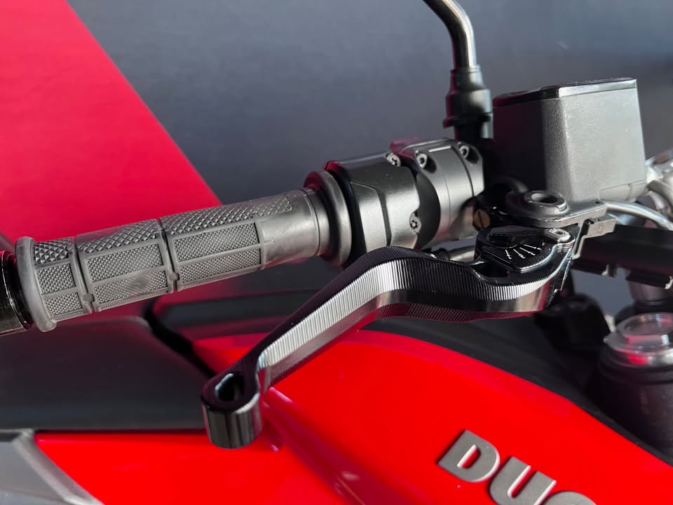 ADJUSTABLE LEVER SETS: SUPER BIKES/ADV BIKES