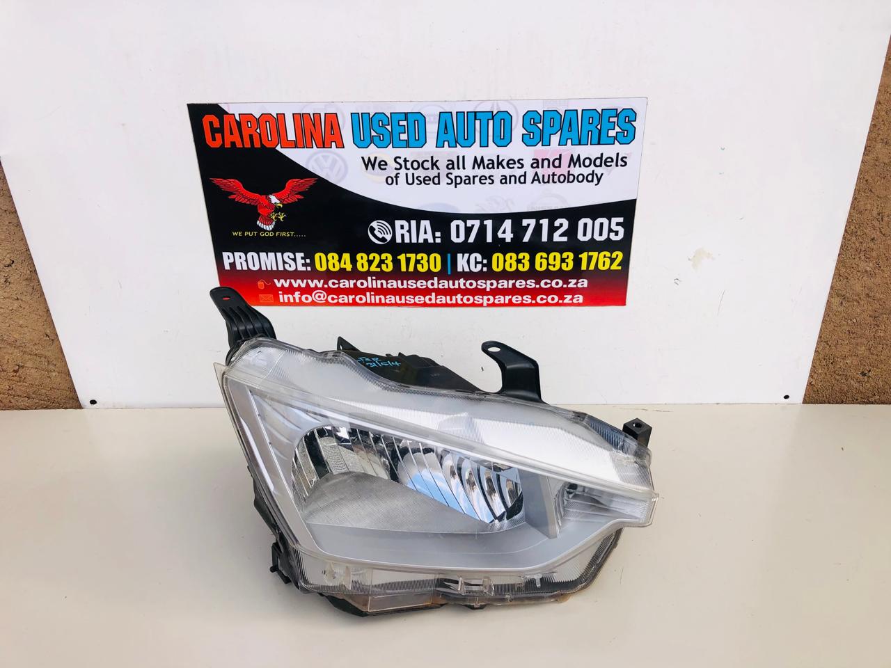Isuzu D-max nxt-generation right side headlight (Adjustable) - Private Seller Isuzu D-max nxt-generation right side headlight (Adjustable) - Private Seller
