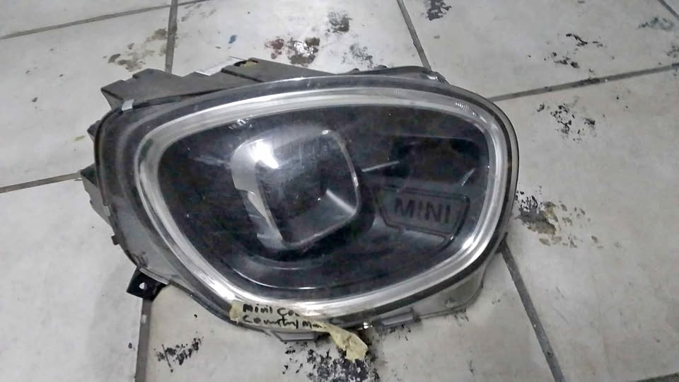 Mini copper countryman headlight - Private Seller Mini copper countryman headlight - Private Seller