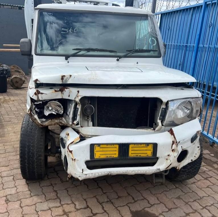 Mahindra Bolero 2.5 Maxi Truck Plus Stripping For Spare Parts - Private Seller Mahindra Bolero 2.5 Maxi Truck Plus Stripping For Spare Parts - Private Seller