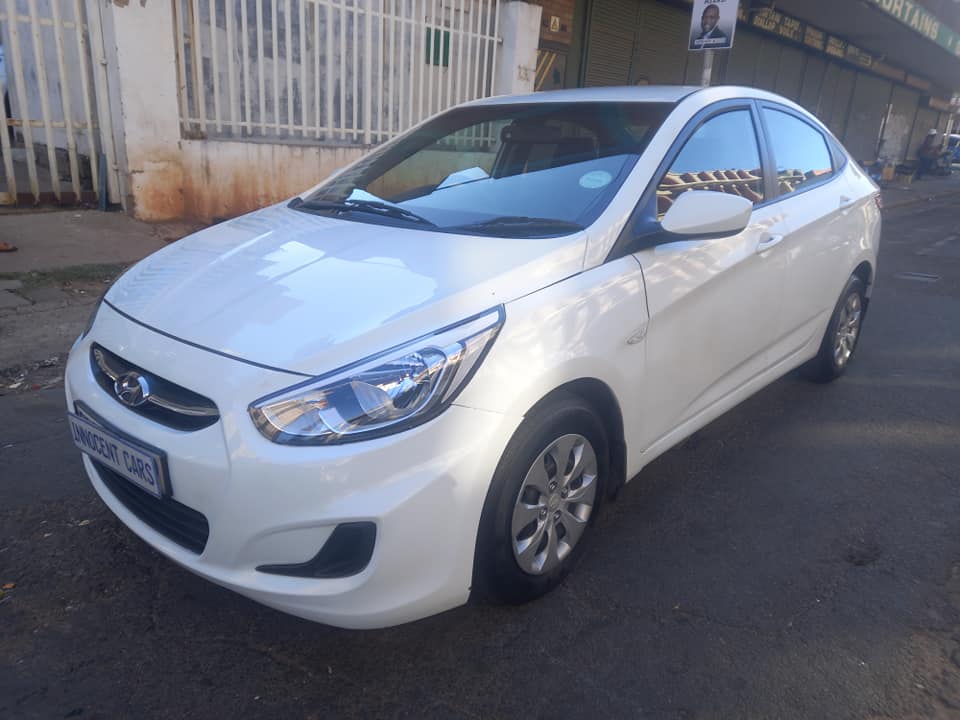 2016 HYUNDAI ACCENT 1.6 PETROL, MANUAL, WHITE COLOUR