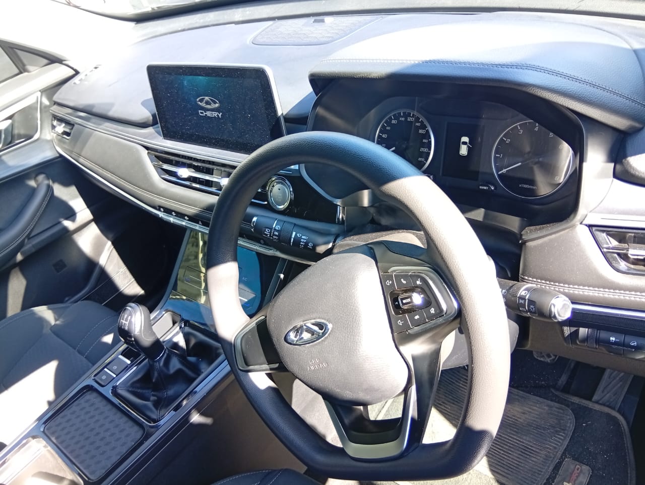 Manual Tiggo4 Pro 2024 model with only 8,000km
