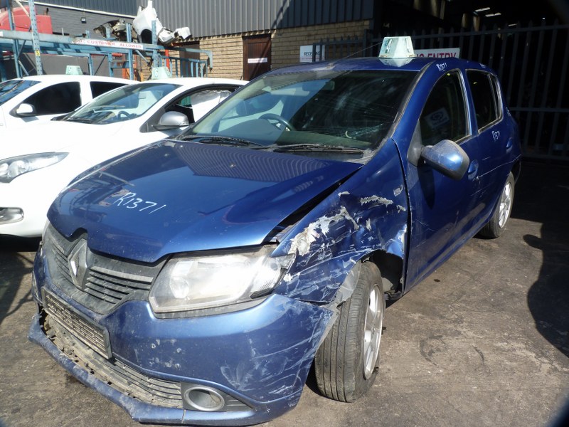 Renault Sandero 900T Dynamique Manual Blue - 2014 STRIPPING FOR SPARES - Private Seller