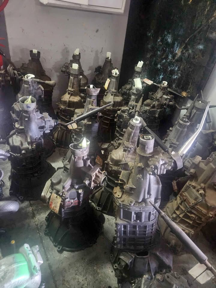 TOYOTA HILUX AND FORD CORIER GEARBOXES FOR SALE - Private Seller TOYOTA HILUX AND FORD CORIER GEARBOXES FOR SALE - Private Seller