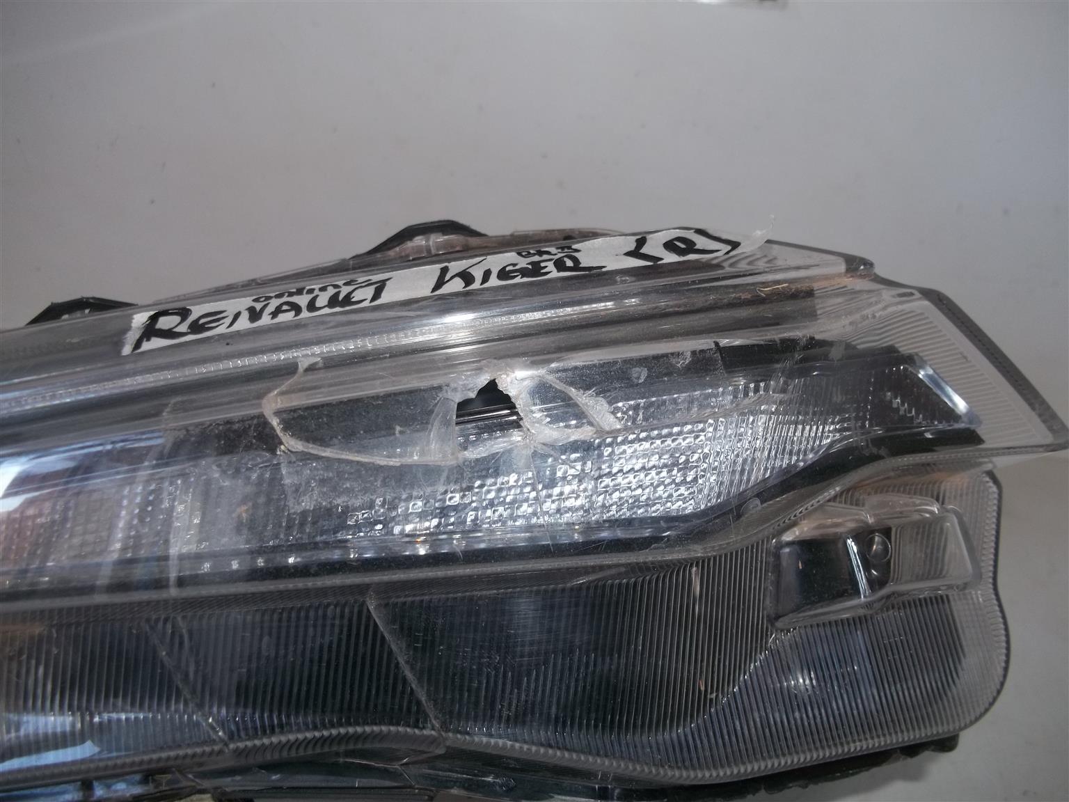 Renault Kiger '21+ right headlight - Private Seller