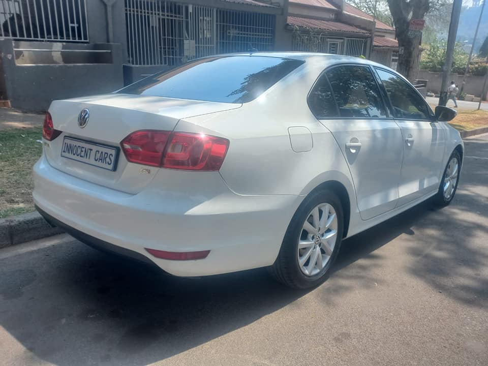 2014 VW JETTA 1.4 TSI PETROL, MANUAL, WHITE COLOR, MILEAGE 87000KMS,
