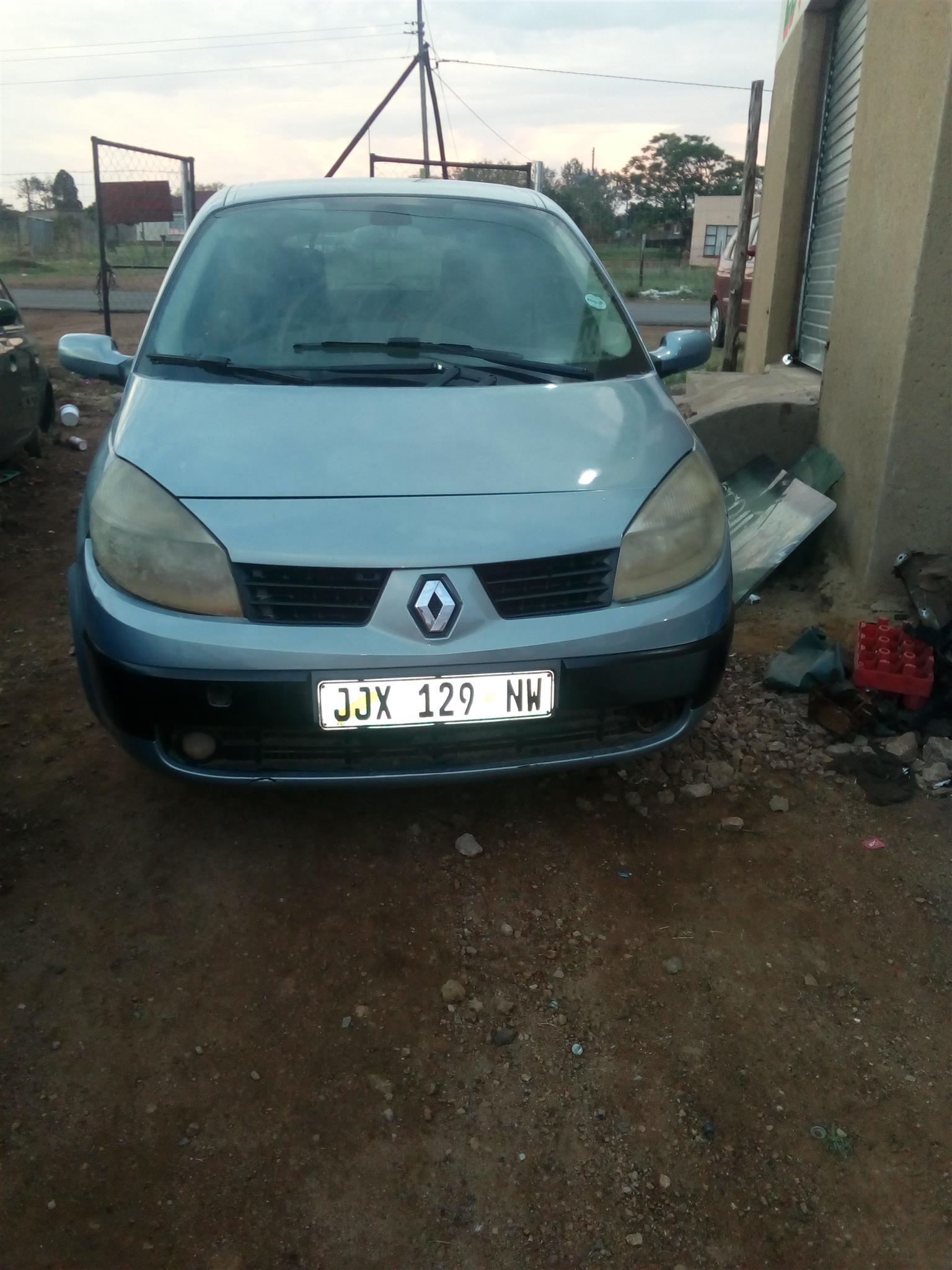 Renault Scenic 2 Stripping Engine 1 6 16v In Excellent Condition Computer Box Gearbox Etc Junk Mail
