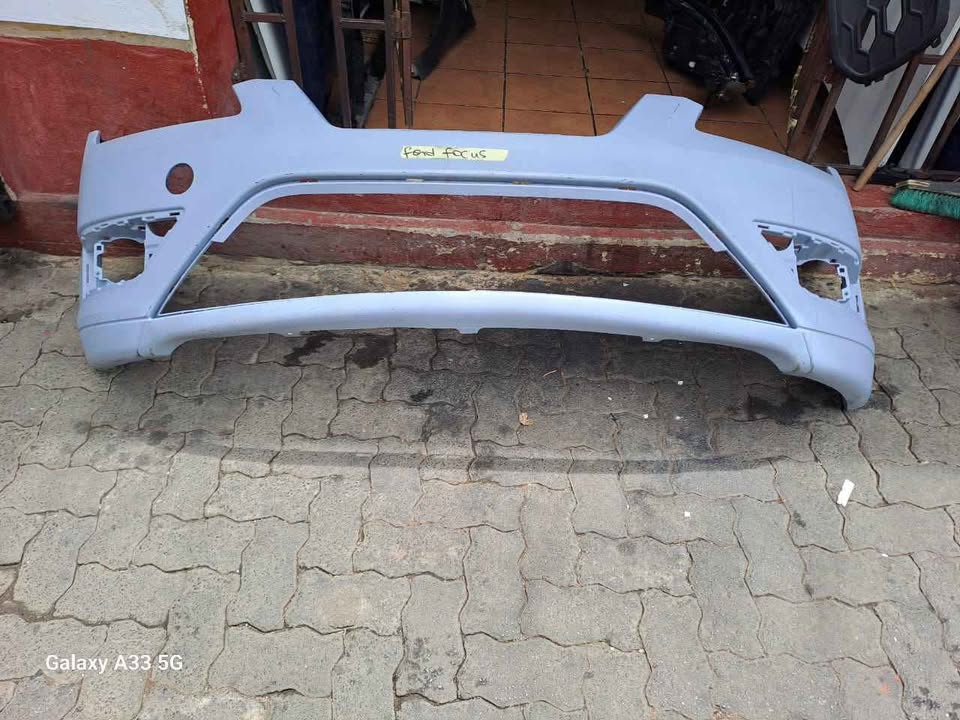 Ford focus front bumper (shell) - Private Seller Ford focus front bumper (shell) - Private Seller