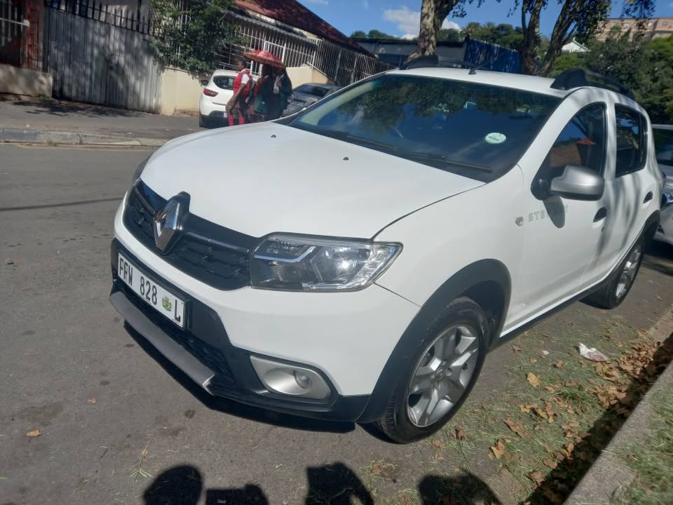 2018 Renault Sendero 900T, White Manual, Petrol, 74000kms,
