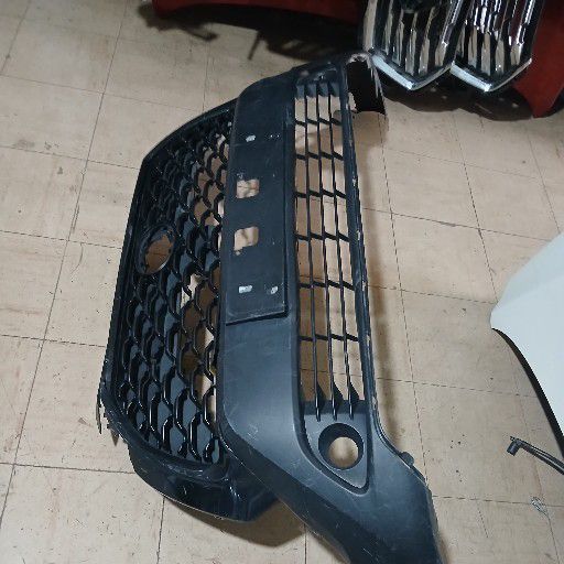 Toyota corolla cross bumper - Private Seller Toyota corolla cross bumper - Private Seller