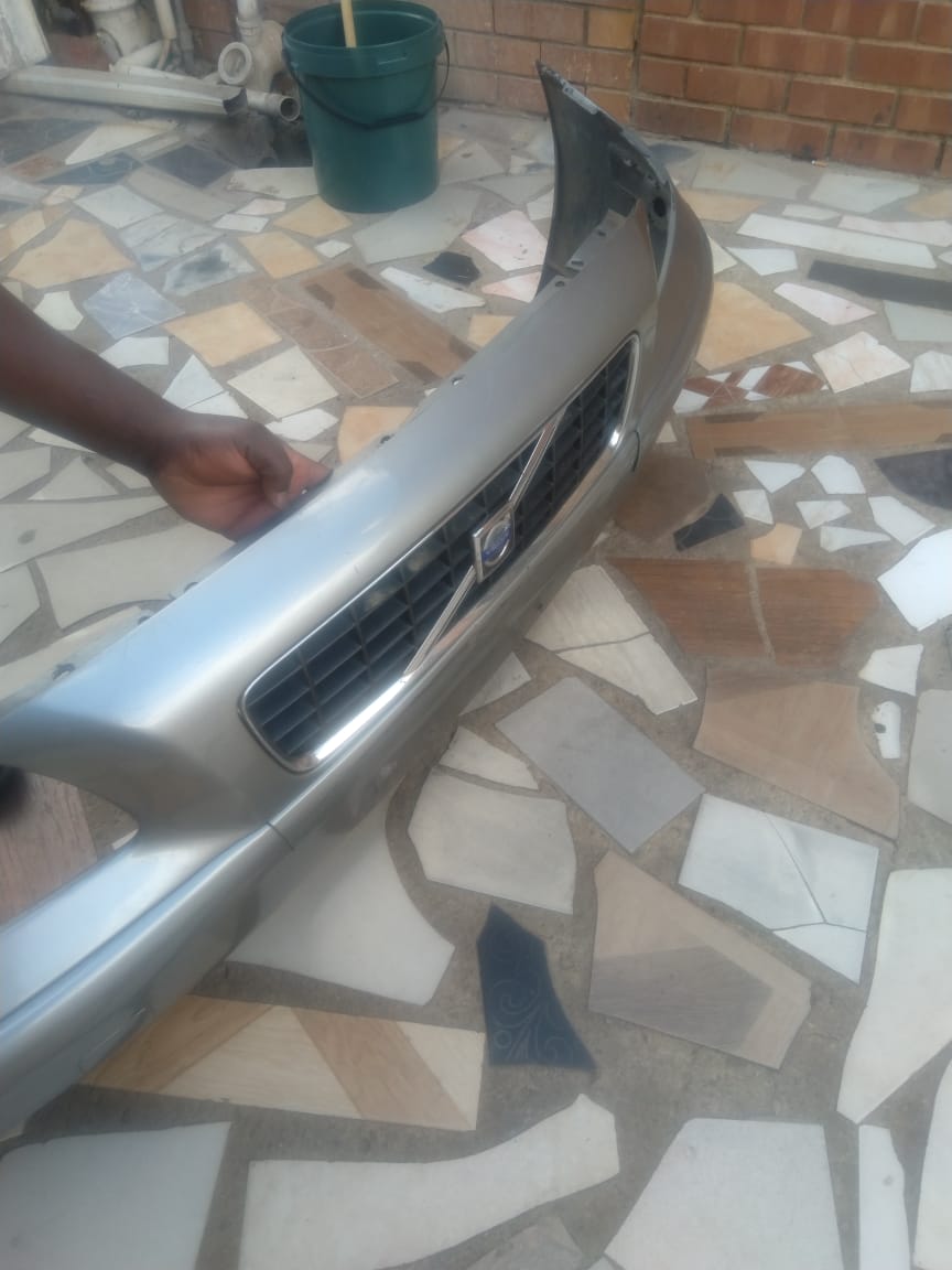 Front Bumper for Volvo S60 - Private Seller Front Bumper for Volvo S60 - Private Seller
