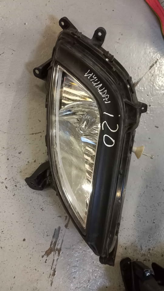 HYUNDAI i20 FGOLIGHT LEFT SIDE - Private Seller