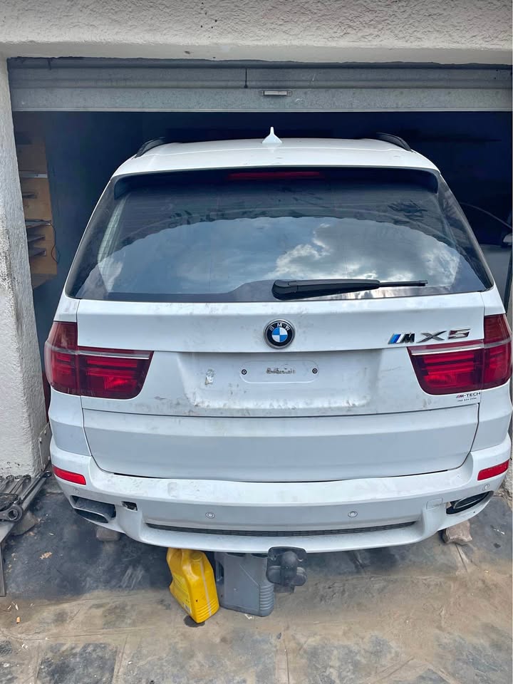 BMW X5 e70 4.0d stripping for spares