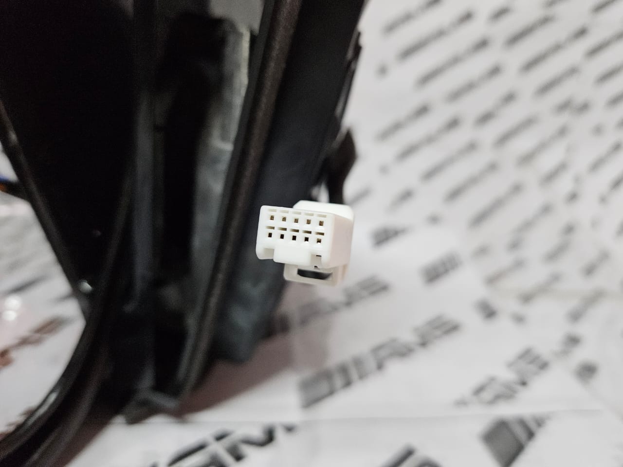 Mitsubishi Pajero Gen4 side Mirror for Sale! Mitsubishi Pajero Gen4 side Mirror for Sale!