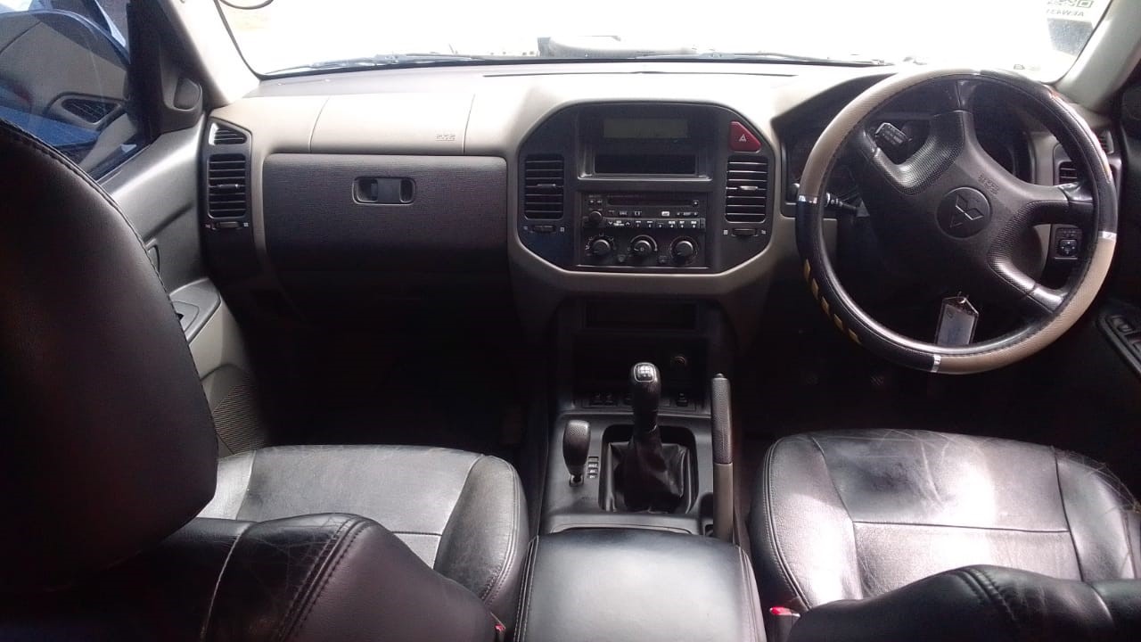 “Mitsubishi Pajero Gen 3 Ready Interior for sale" - Private Seller