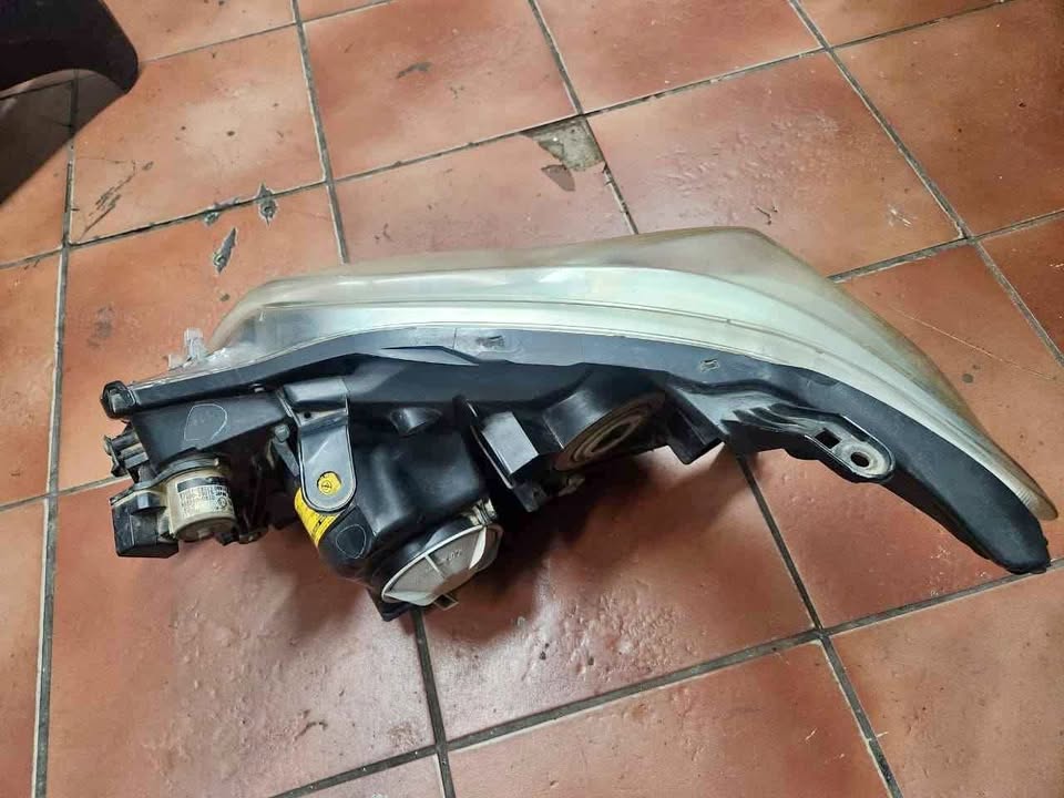 Toyota Prado right side headlight for sale - Private Seller Toyota Prado right side headlight for sale - Private Seller