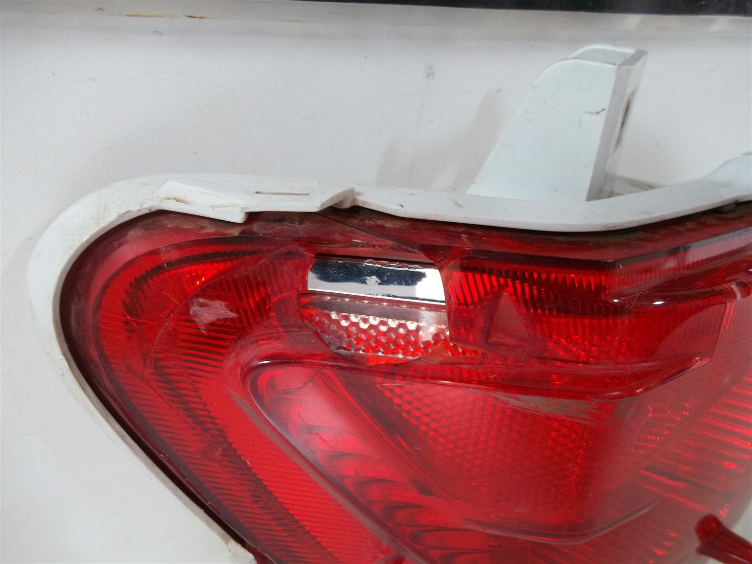 Toyota Rav 4 left rear bumper reflector - Private Seller