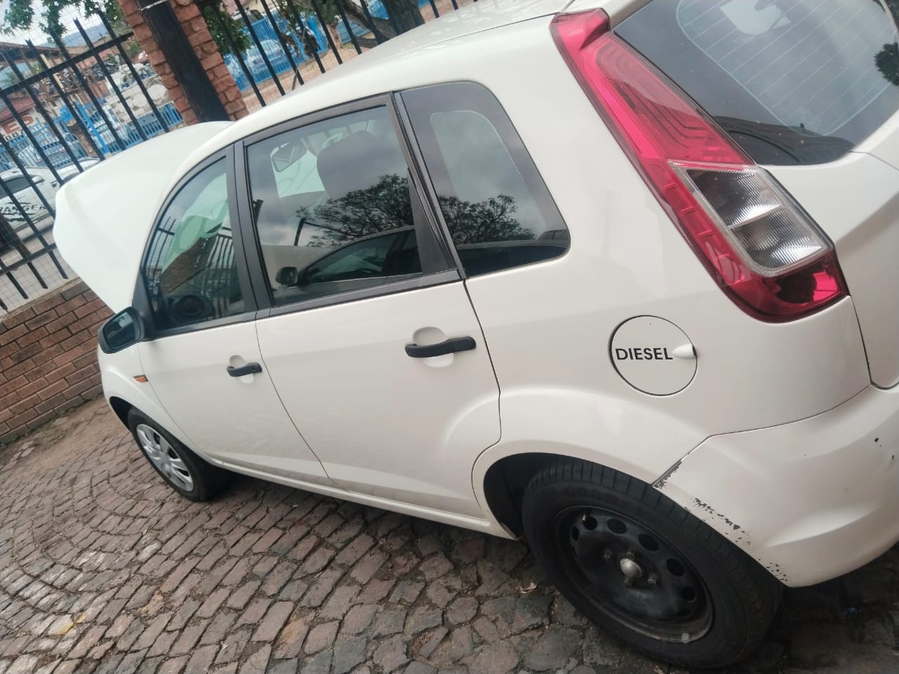 Ford Figo 1.4 Amloiente 2015 FOR SALE - Private Seller Ford Figo 1.4 Amloiente 2015 FOR SALE - Private Seller