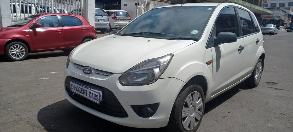 2011 FORD FIGO 1.4 MANUAL WHITE COLOUR, 131000KM