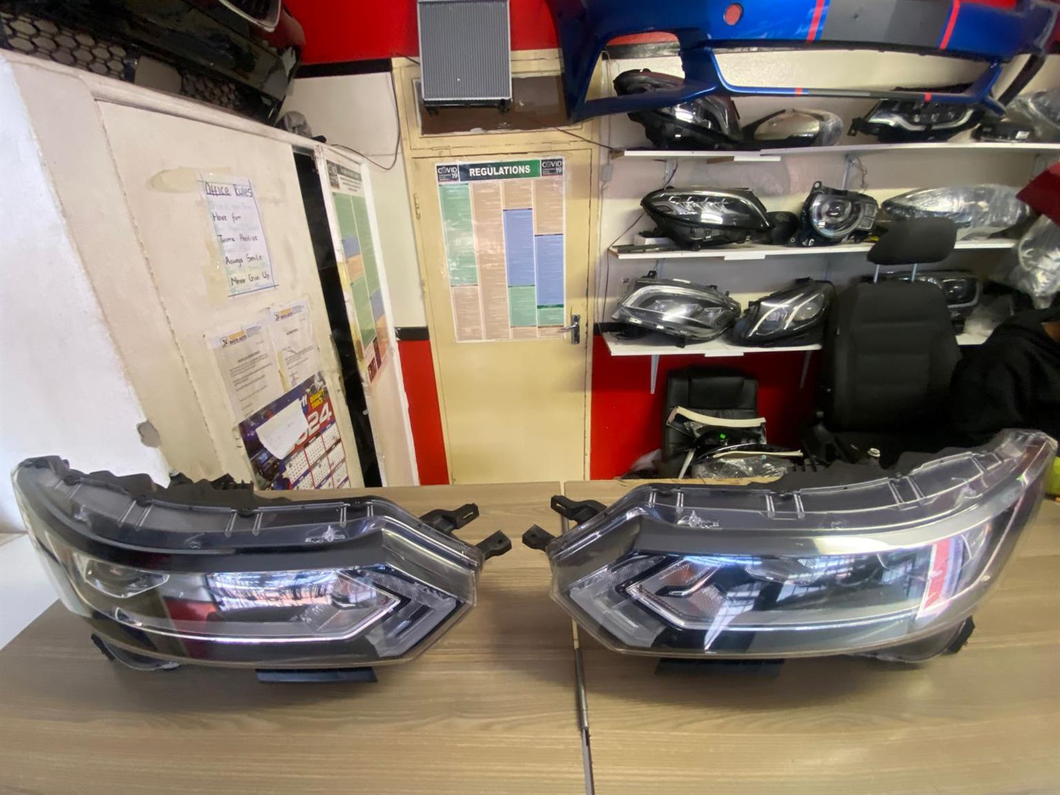 2020 NISSAN QASHQAI RIGHT AND LEFT HEADLIGHTS FOR SALE - Private Seller