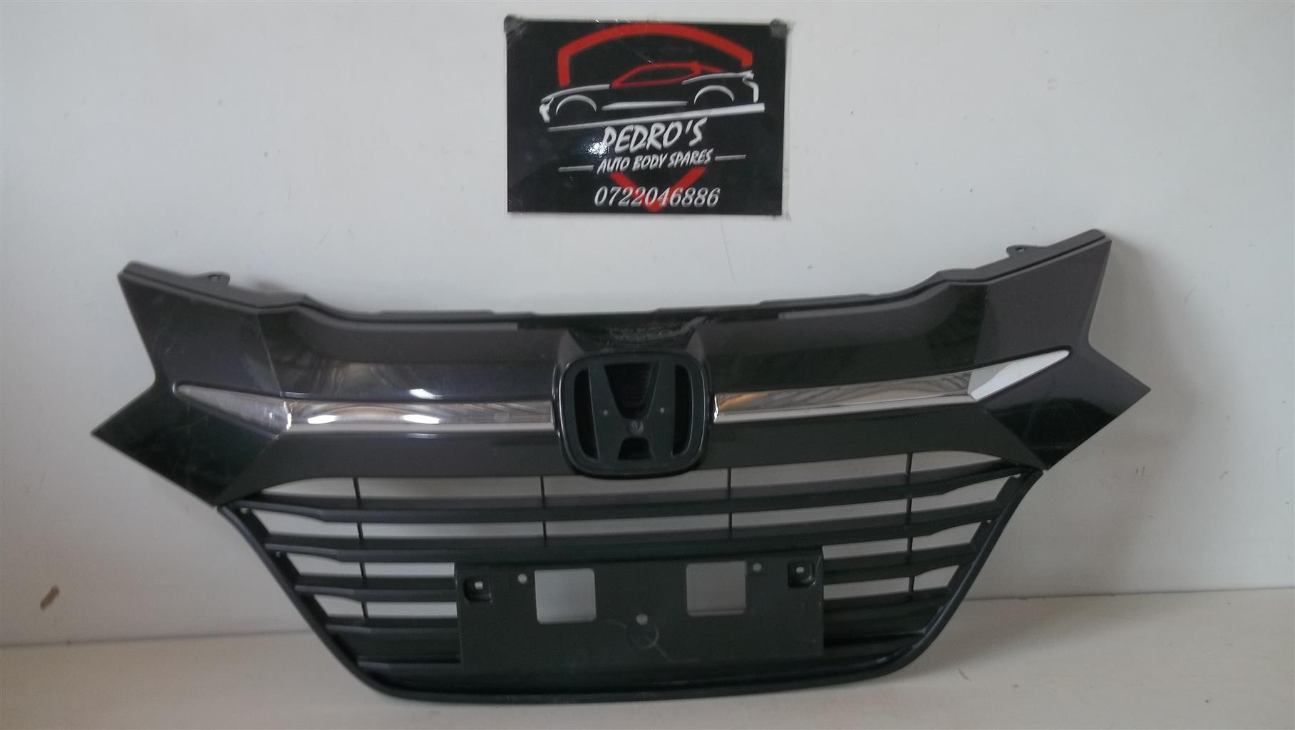 Honda HR-V upper grille - Private Seller Honda HR-V upper grille - Private Seller