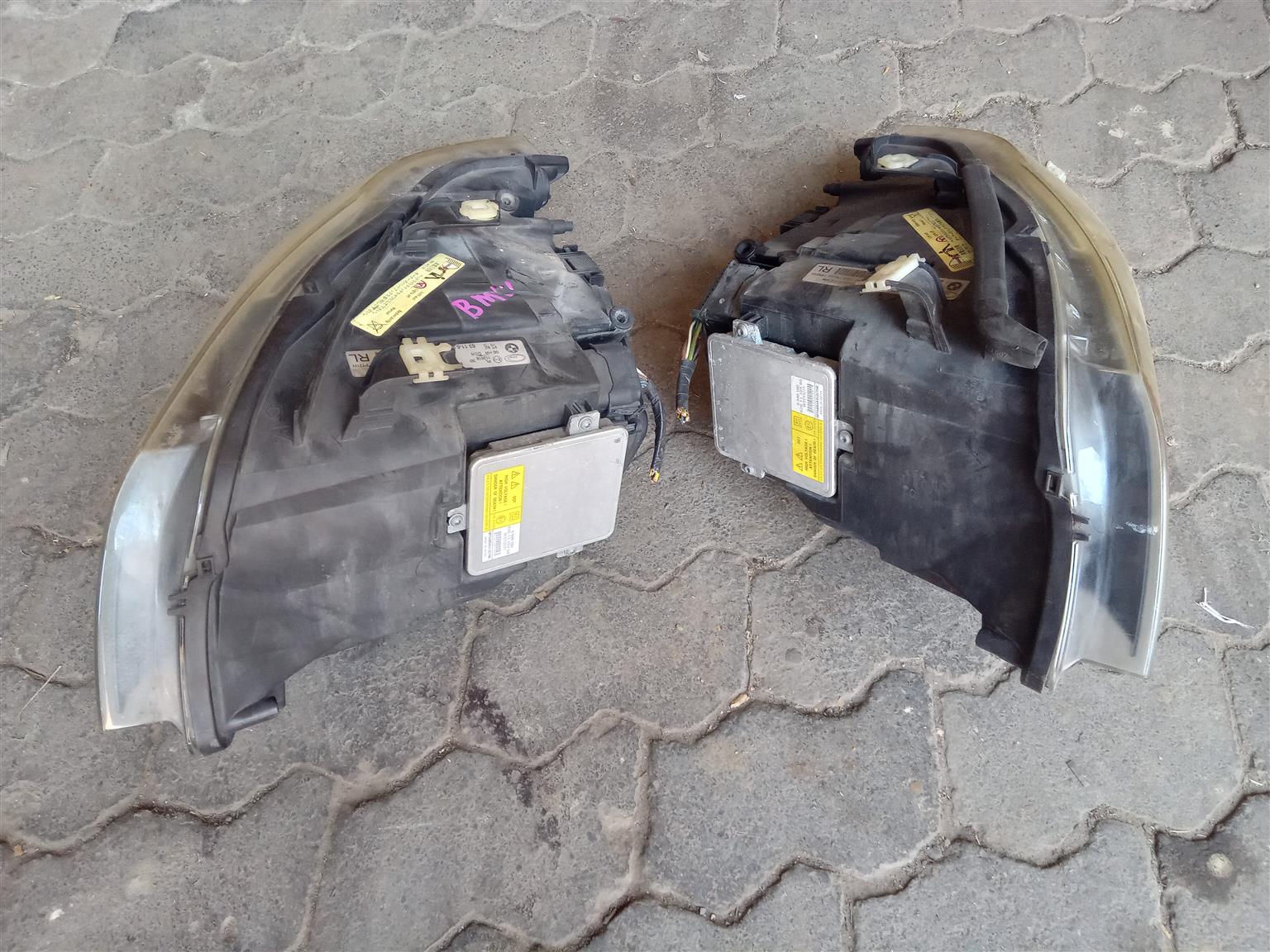 BMW E91 3 Series 320i Zenon Headlight - Private Seller
