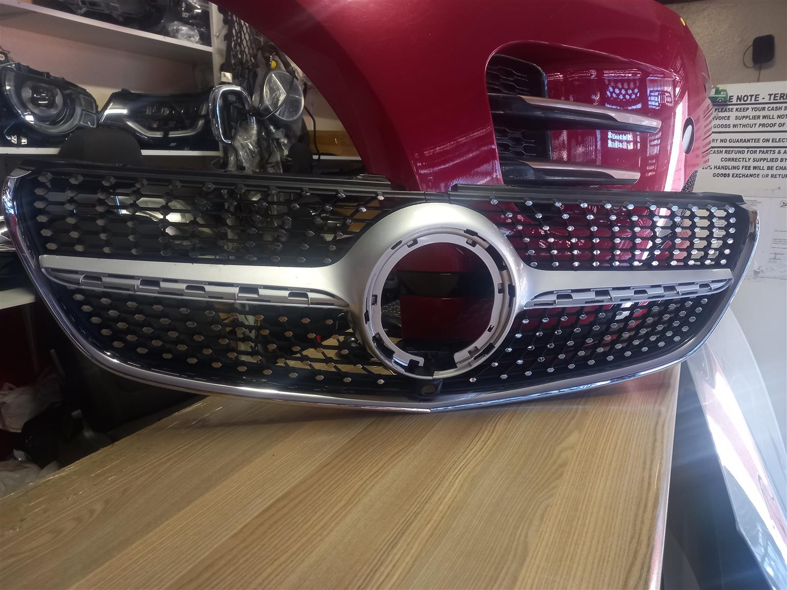 2021 MERCEDES-BENZ W447 V-CLASS MAIN GRILL - Private Seller 2021 MERCEDES-BENZ W447 V-CLASS MAIN GRILL - Private Seller