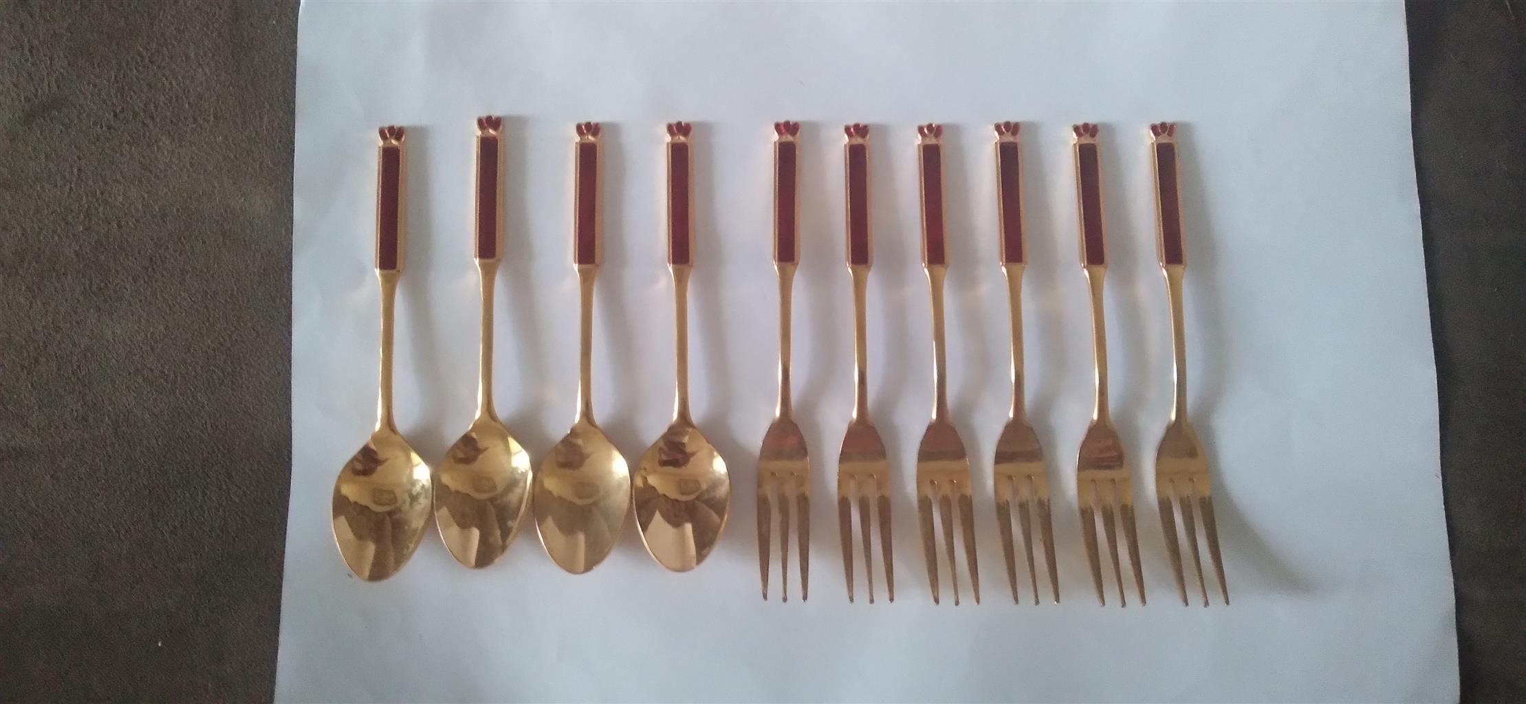 Royal Albert forks and spoons Royal Albert forks and spoons