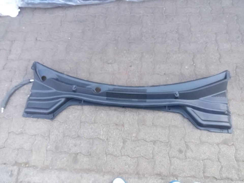 Mahindra wiper Cowling - Private Seller Mahindra wiper Cowling - Private Seller