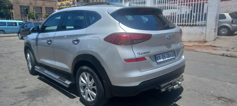 2020 HYUNDAI TUCSON 2.0 PETROL, AUTOMATIC TRANSMISSION, SILVER COLOUR, MILEAGE 64000KM