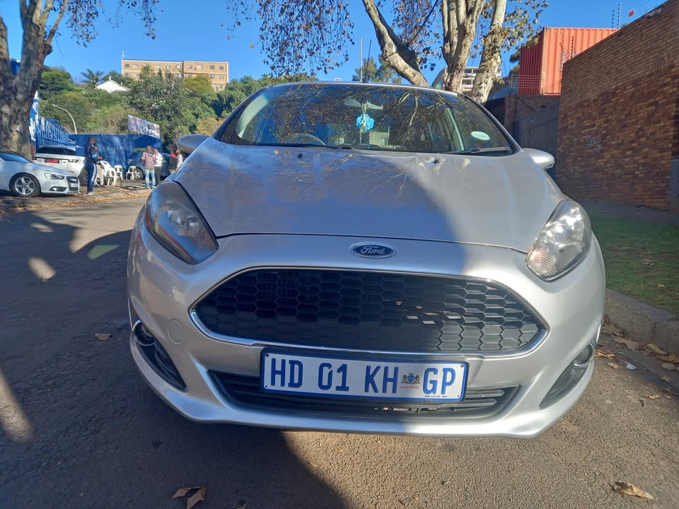 2017 Ford Fiesta Ecoboost 1.0 Petrol, Automatic, Silver, 70000Kms