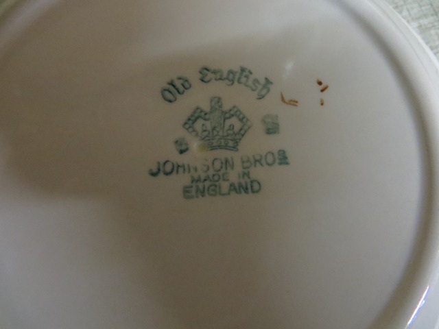 Royal Old English Dinner set