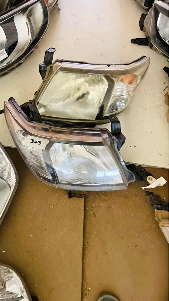 Toyota Hilux D4D headlights - Private Seller Toyota Hilux D4D headlights - Private Seller