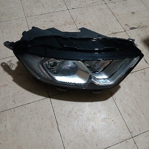Ford ecosport headlight - Private Seller Ford ecosport headlight - Private Seller