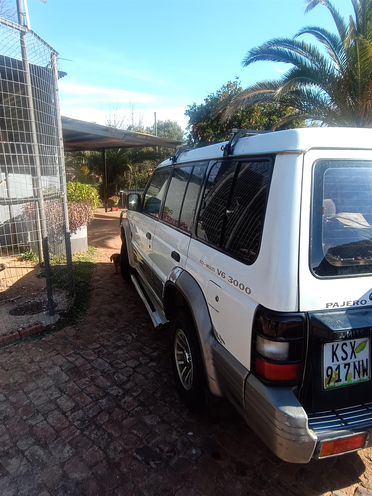 Mitshubishi pajero 3000 V6 ECU for sale or swop papers up to date 5 new tyres