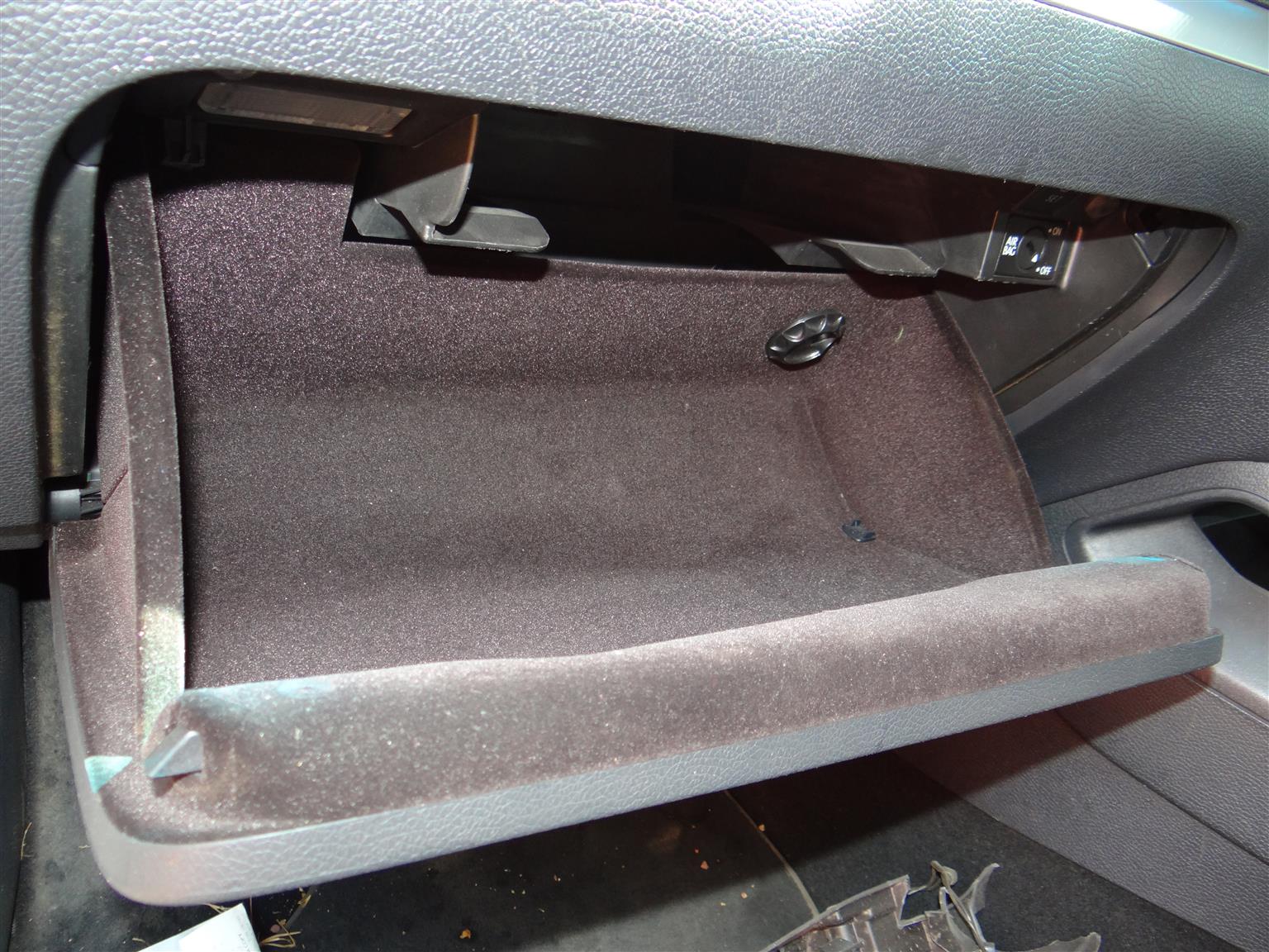 VW Scirocco glove box - Private Seller