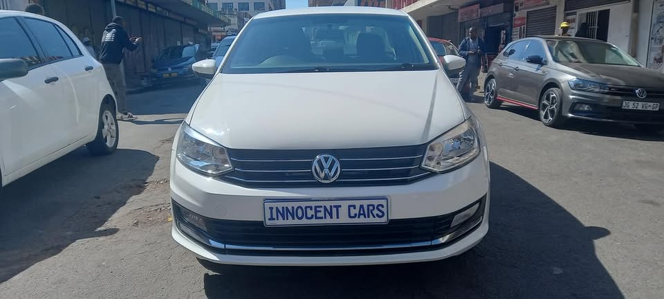 2017 VW POLO 6 1.4COMFORTLINE  SEDAN, MANUAL, WHITE COLOUR,  85000KM