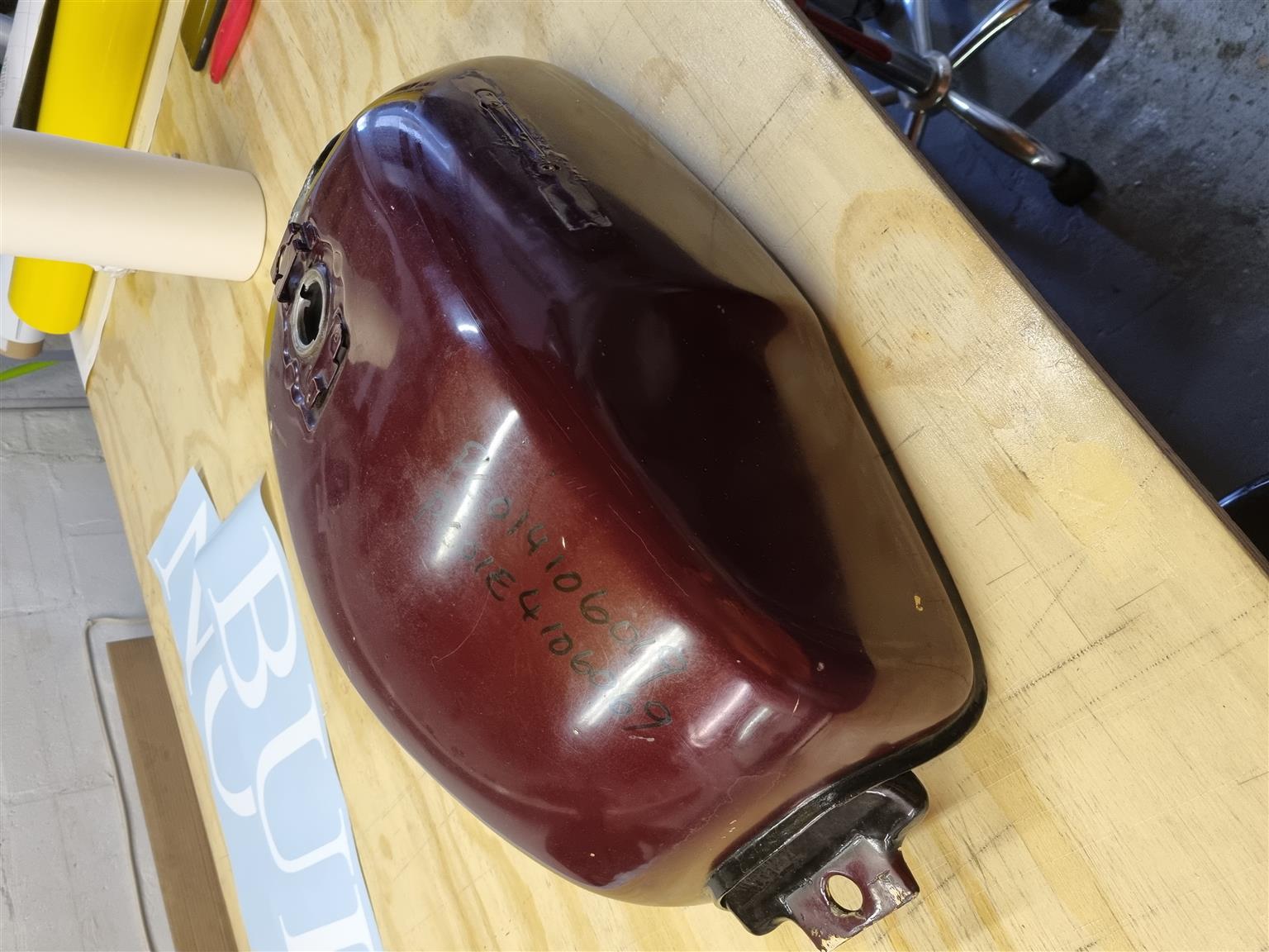 Honda CX500 fuel tank with badges
