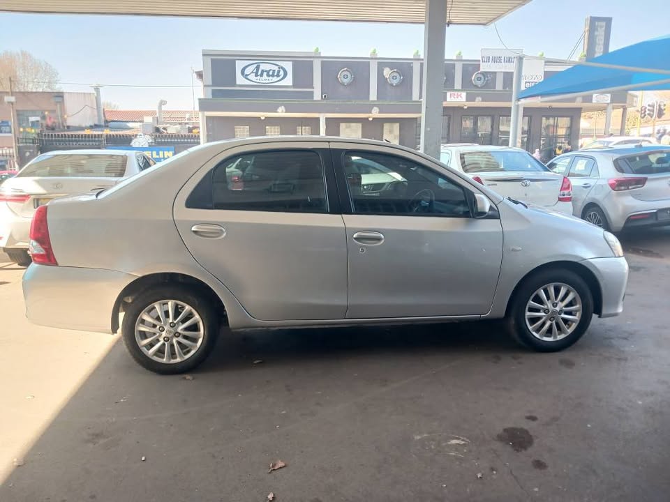 2018 TOYOTA ETIOS 1.5 SPRINT  Transmission: Manual  Mileage: 79000km Fueltype: Petrol  Silver