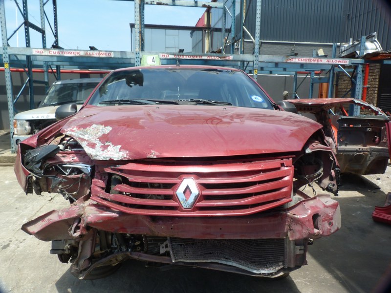 Renault Sandero 1.4 Manual Red - 2010 STRIPPING FOR SPARES - Private Seller