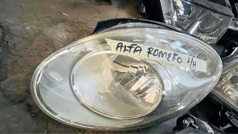 Alfa Romeo headlight - Private Seller Alfa Romeo headlight - Private Seller
